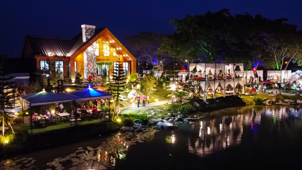 บรรยากาศร่มรื่น-เย็นสบาย-ร้านริมลากูนคาเฟ่